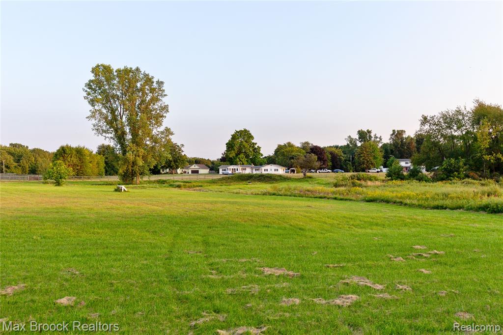 12374 West Stanley Road Flushing, MI 48433 - Photo 69 of 77 Gallery Image 69