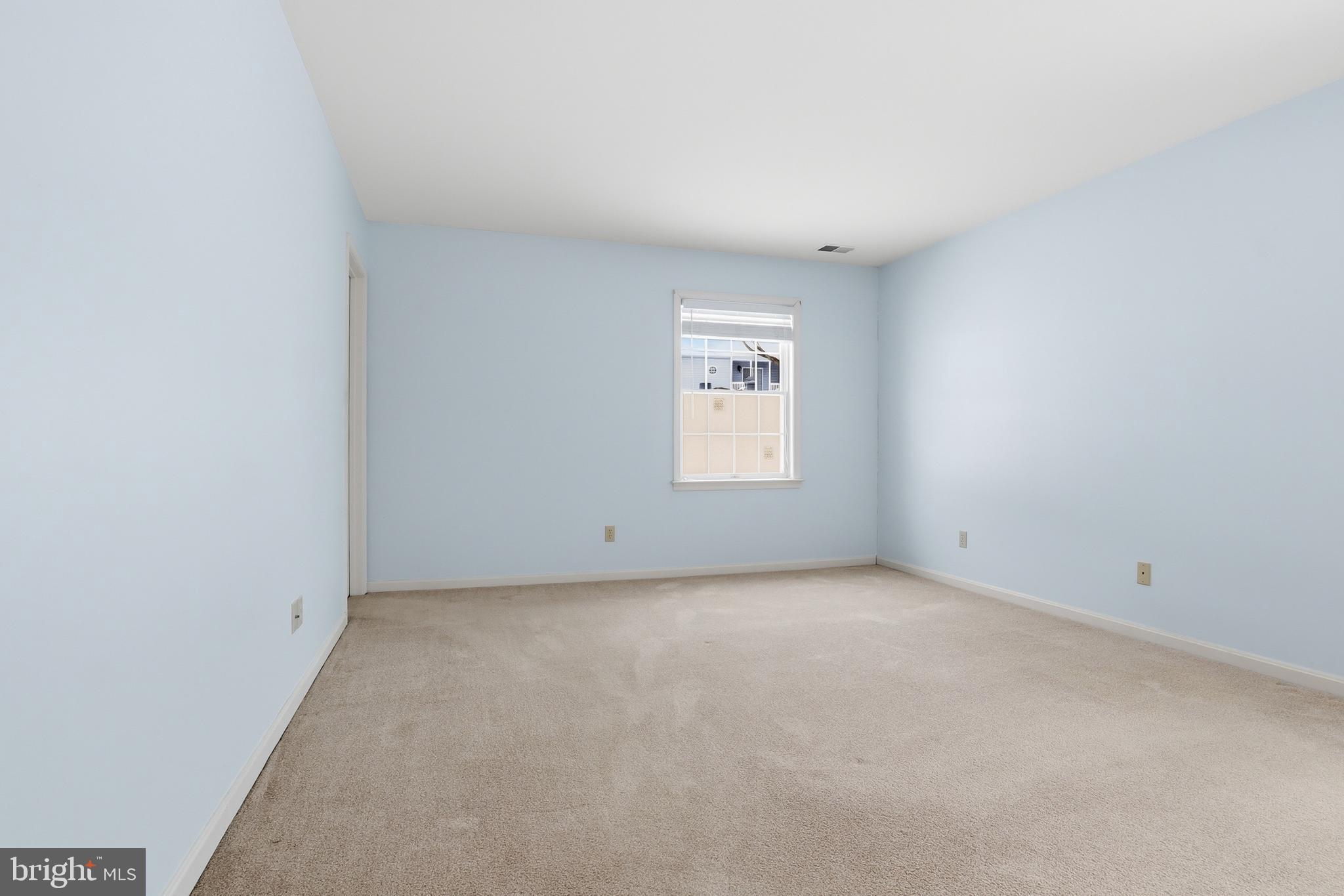 3004 Lakefield Road, Unit 3004 York, PA 17402 - Photo 23 of 33 an empty room with windows