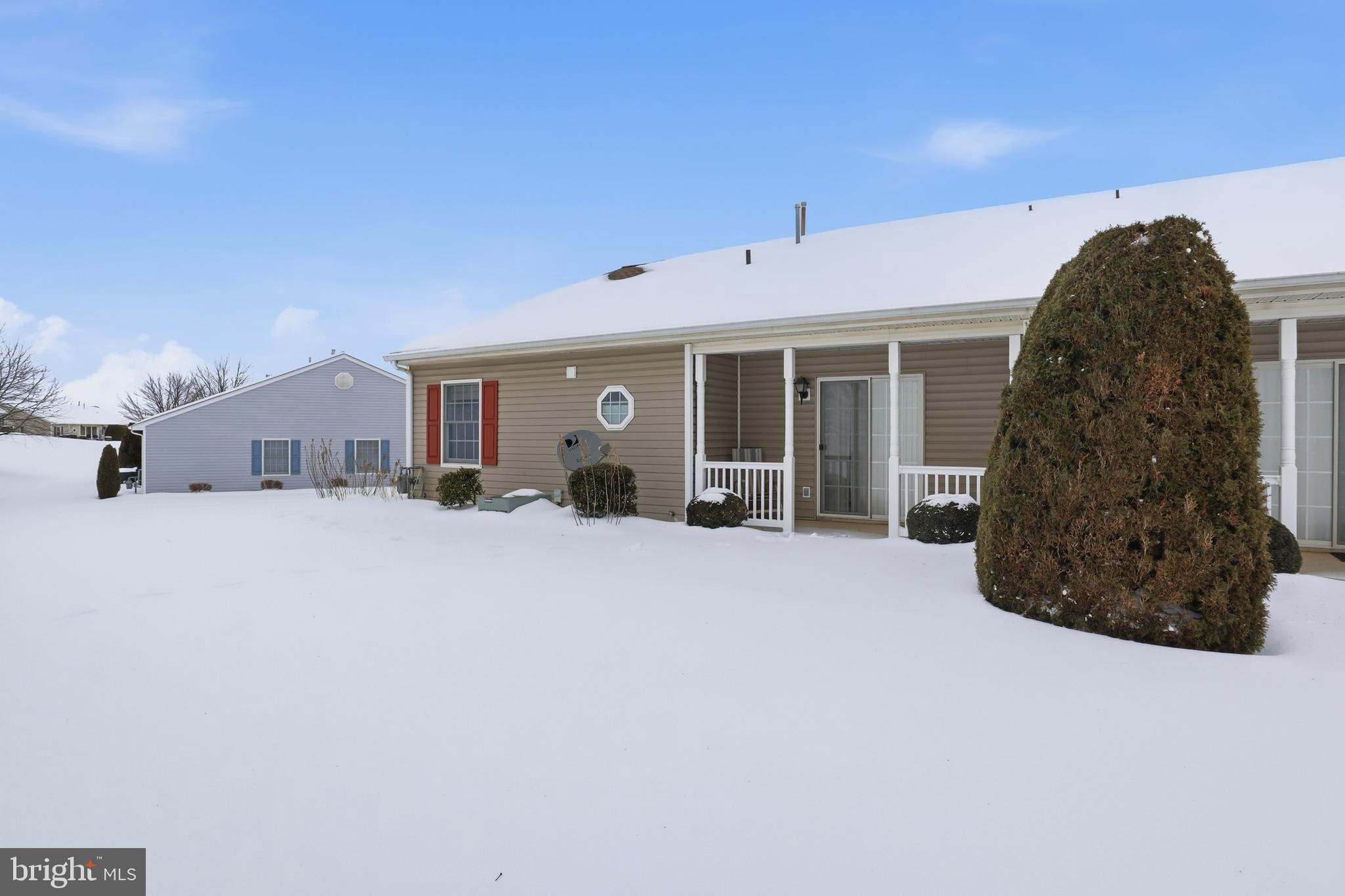 3004 Lakefield Road, Unit 3004 York, PA 17402 - Photo 31 of 33 a living room with furniture and a large window
