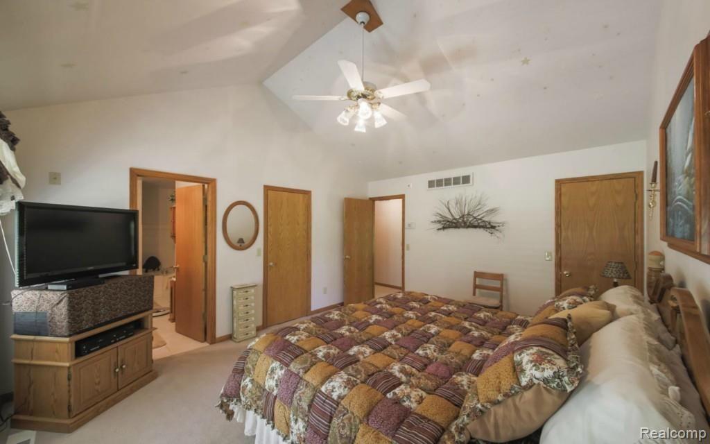 5713 Dutcher Road Howell, MI 48843 - Photo 16 of 33 Large master suite