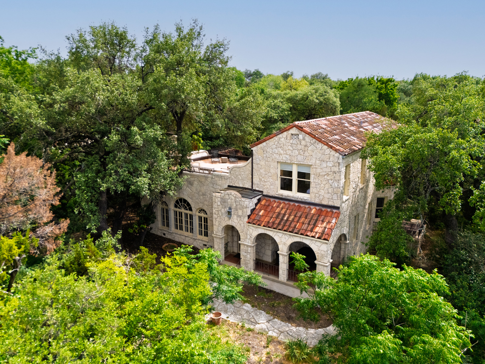 806 Rosedale Terrace Austin, TX 78704 - Photo 32 of 40 a aerial view of a house with a yard and potted plants