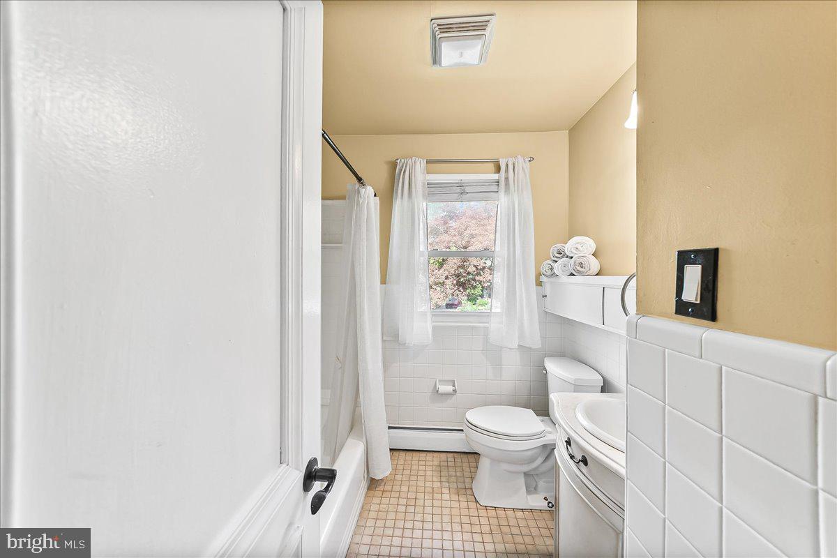 225 Chestnut Street Newtown Square, PA 19073 - Photo 28 of 46
