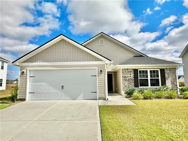 $2,400 | 252 Cromer Street, Savannah, GA 31407