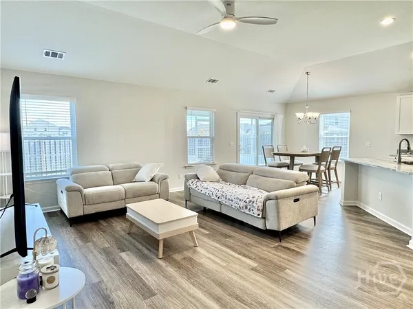 $2,400 | 252 Cromer Street, Savannah, GA 31407