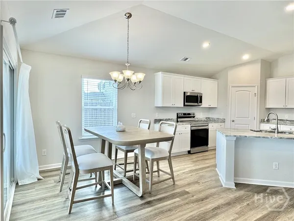 $2,400 | 252 Cromer Street, Savannah, GA 31407