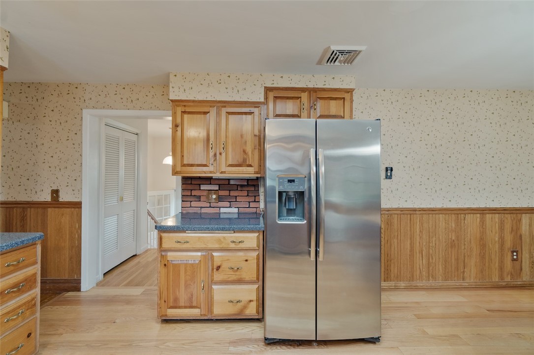 8 Appletown Road Smithfield, RI 02828 - Photo 11 of 43 Gallery Image 11