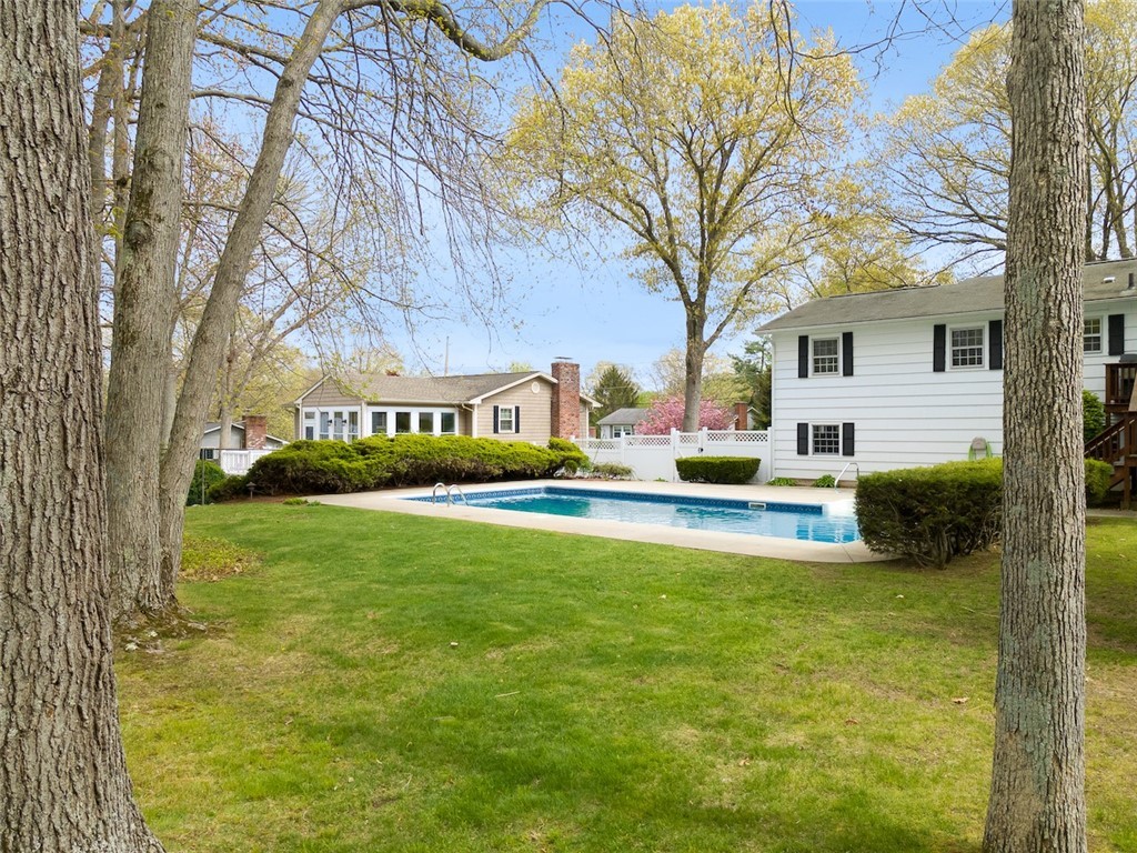 8 Appletown Road Smithfield, RI 02828 - Photo 2 of 43 Gallery Image 2