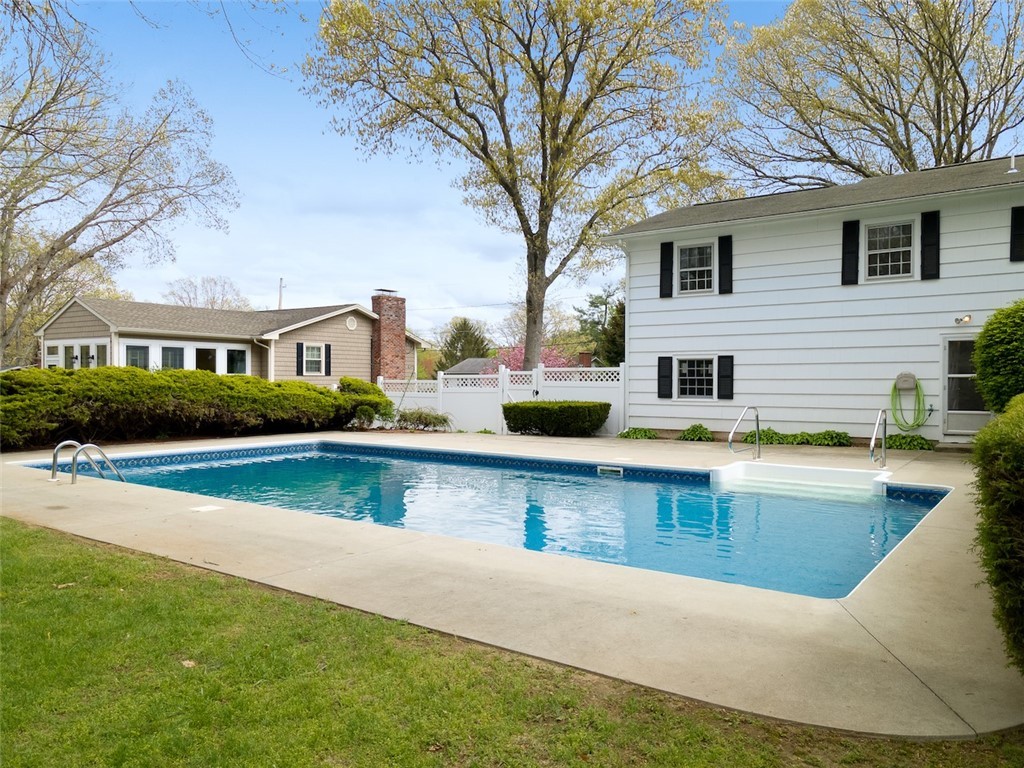8 Appletown Road Smithfield, RI 02828 - Photo 37 of 43 Gallery Image 37