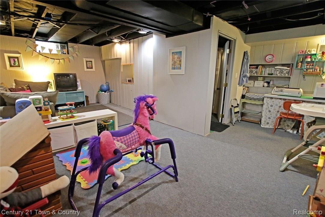 2020 Harvard Road Berkley, MI 48072 - Photo 41 of 45 46) Basement.jpg