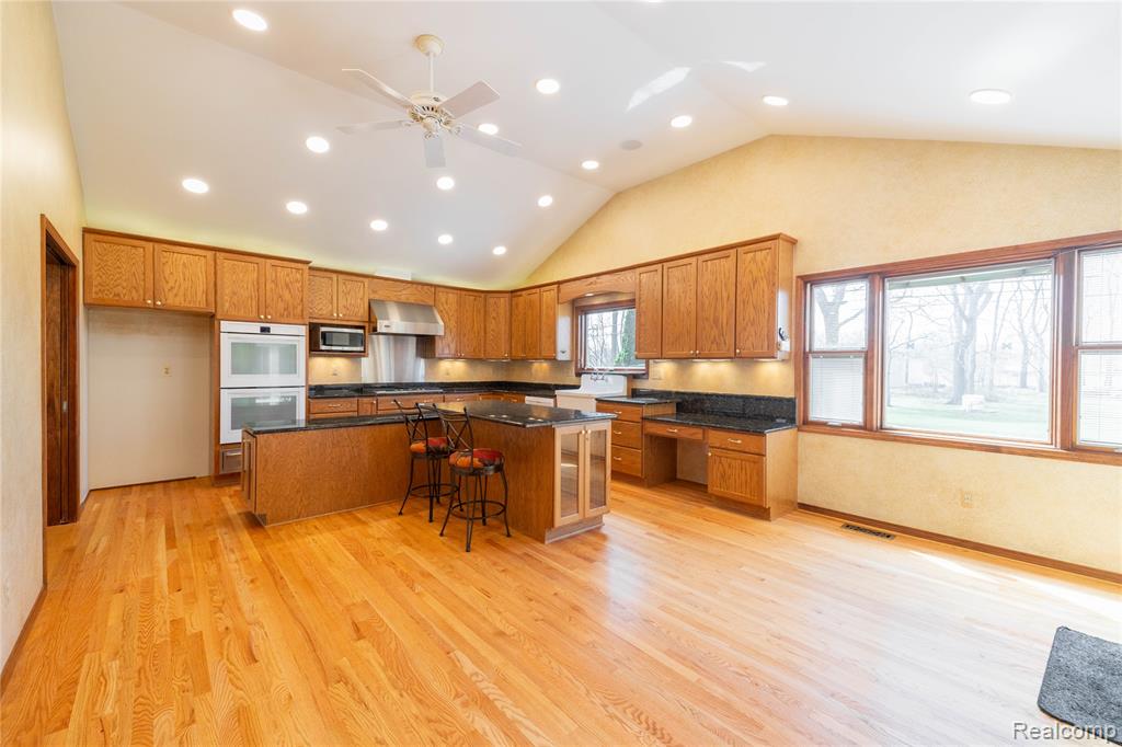 7611 Ferry Road Grosse Ile, MI 48138 - Photo 16 of 51