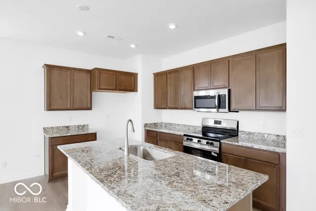 $289,999 | 2201 Aviary Lane, Danville, IN 46122