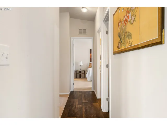 a picture of a bathroom