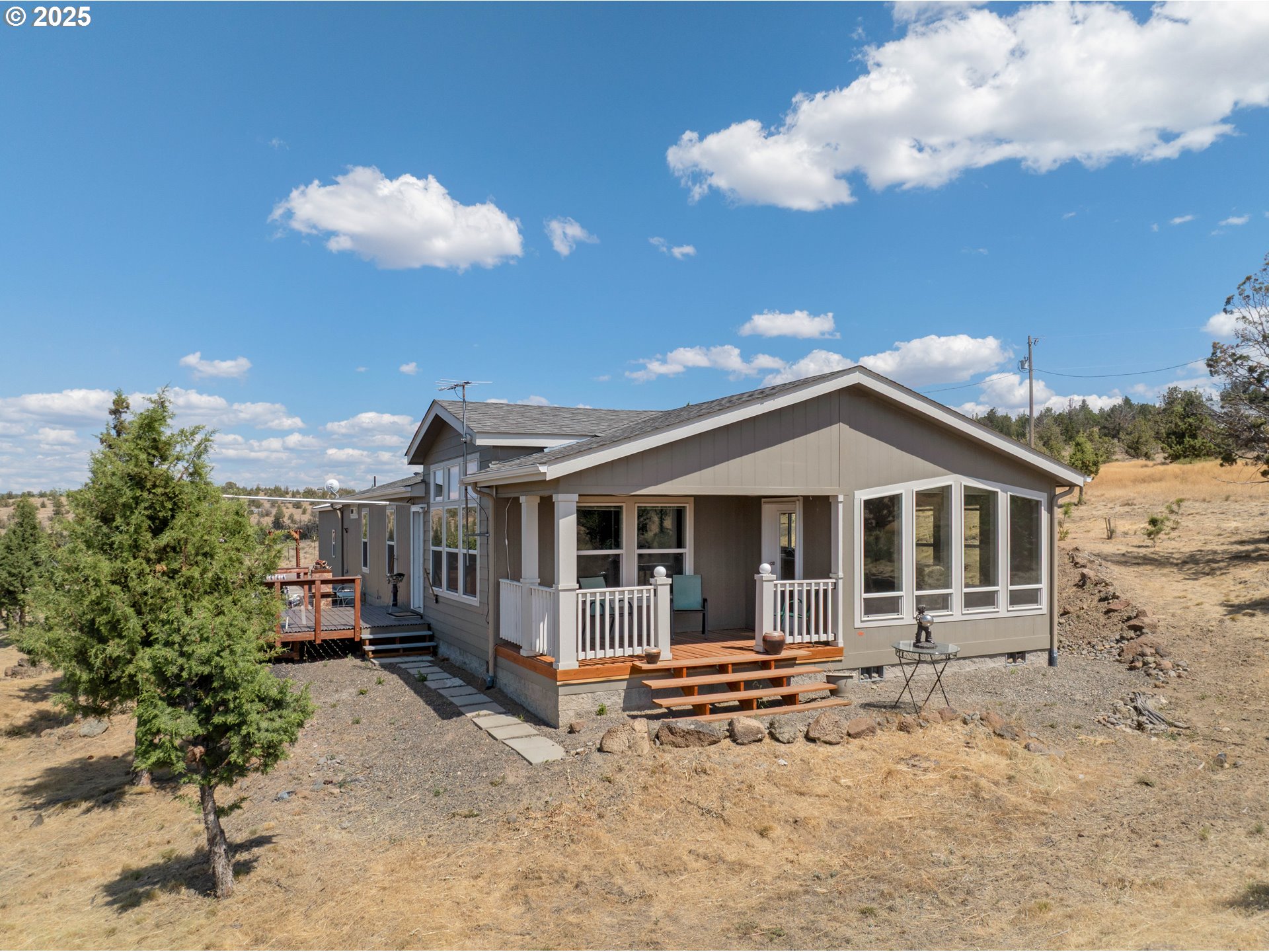 15255 Southeast Remington Road Prineville, OR 97754 - Photo 2 of 45