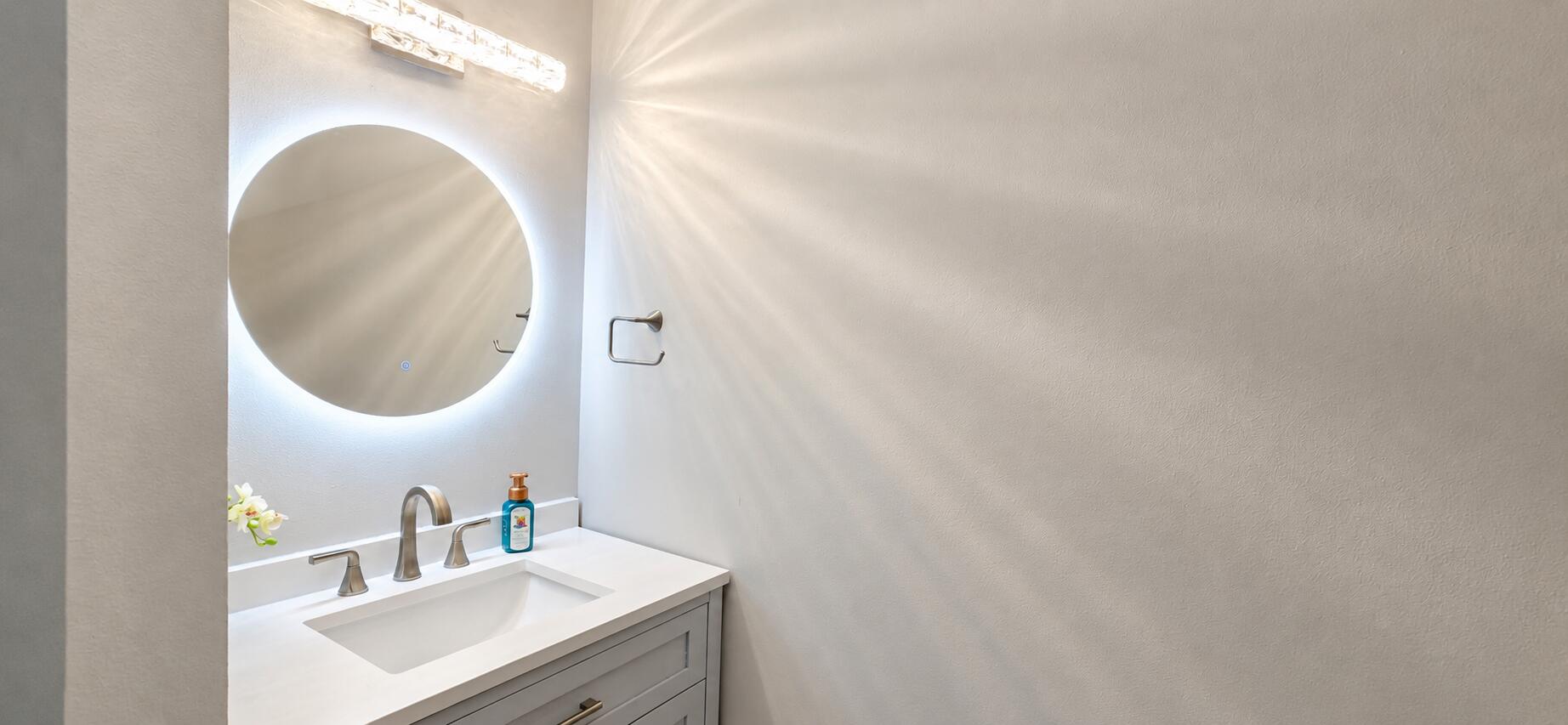 501 Slinger Road, Unit E 2 Slinger, WI 53086 - Photo 5 of 11 Modern minimalist bathroom vanity corner
