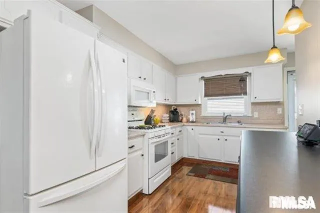 $1,600 | 3161 5th Street, East Moline, IL 61244