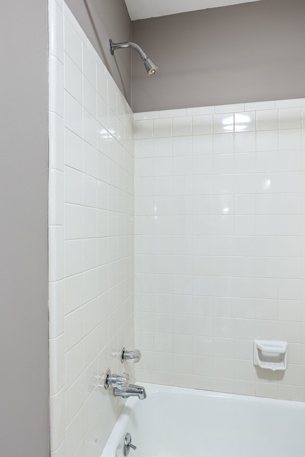 1216 General George Patton Road Nashville, TN 37221 - Photo 23 of 32 a bathroom with a bathtub
