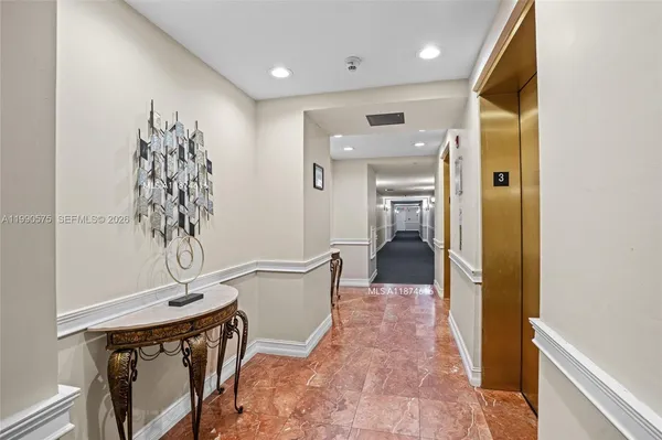 $2,900 | 5271 Southwest 8th Street, Unit 315, Miami, FL 33134