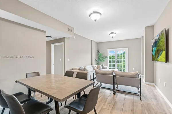 $2,900 | 5271 Southwest 8th Street, Unit 315, Miami, FL 33134