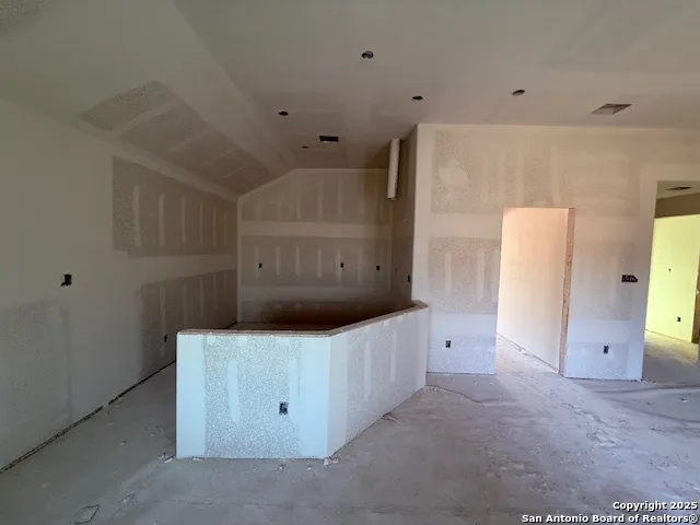 a view of a utility room