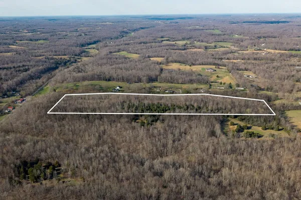 $299,950 | 150 West John Davis Road, Westmoreland, TN 37186