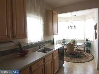 12 Fallview Court Hamilton Square, NJ 08690 - Photo 4 of 6 Gallery Image 4