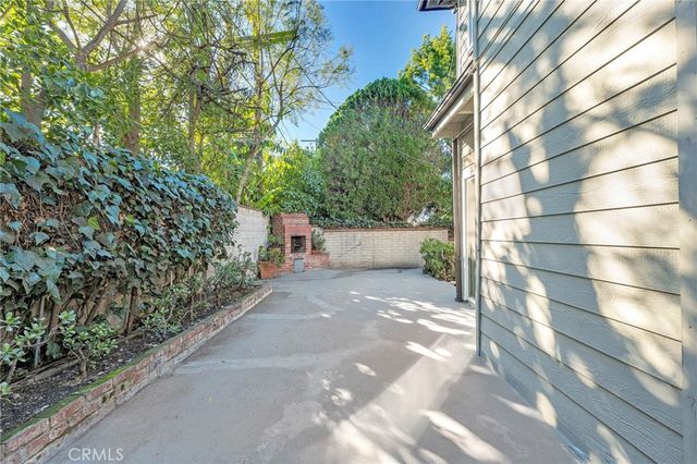 $1,995 | 14728 West Magnolia Boulevard, Unit 1, Sherman Oaks, CA 91403