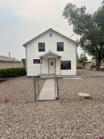 $350,000 | 239 West North 1st Street, Montrose, CO 81401