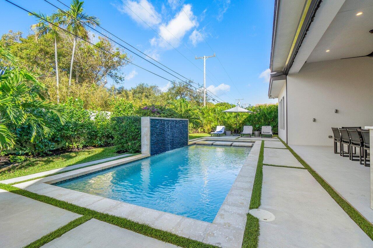 1099 Northeast 2nd Terrace Boca Raton, FL 33432 - Photo 33 of 43