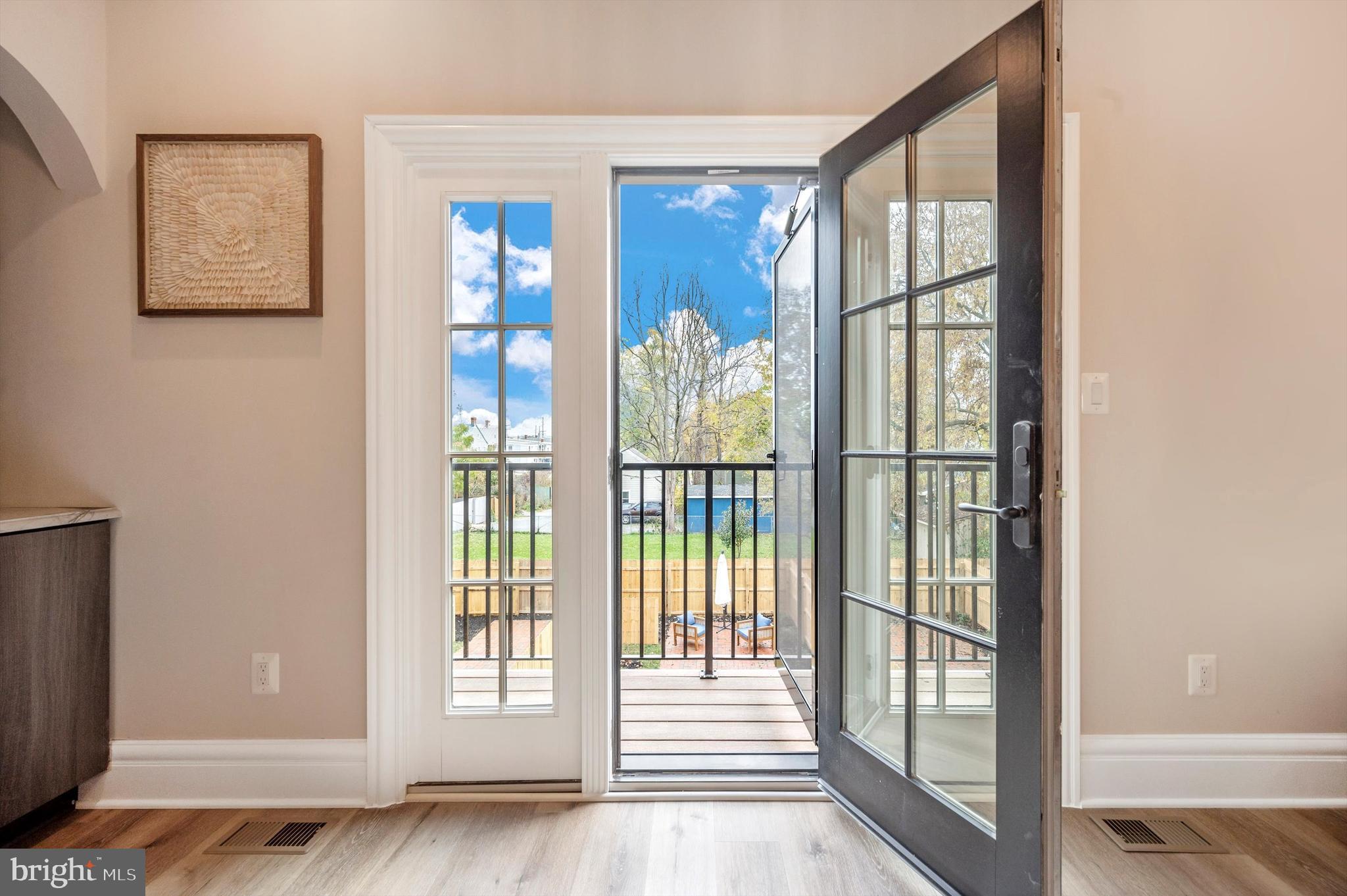 424 North Maxwell Avenue Frederick, MD 21701 - Photo 11 of 58 Living Room Balcony
