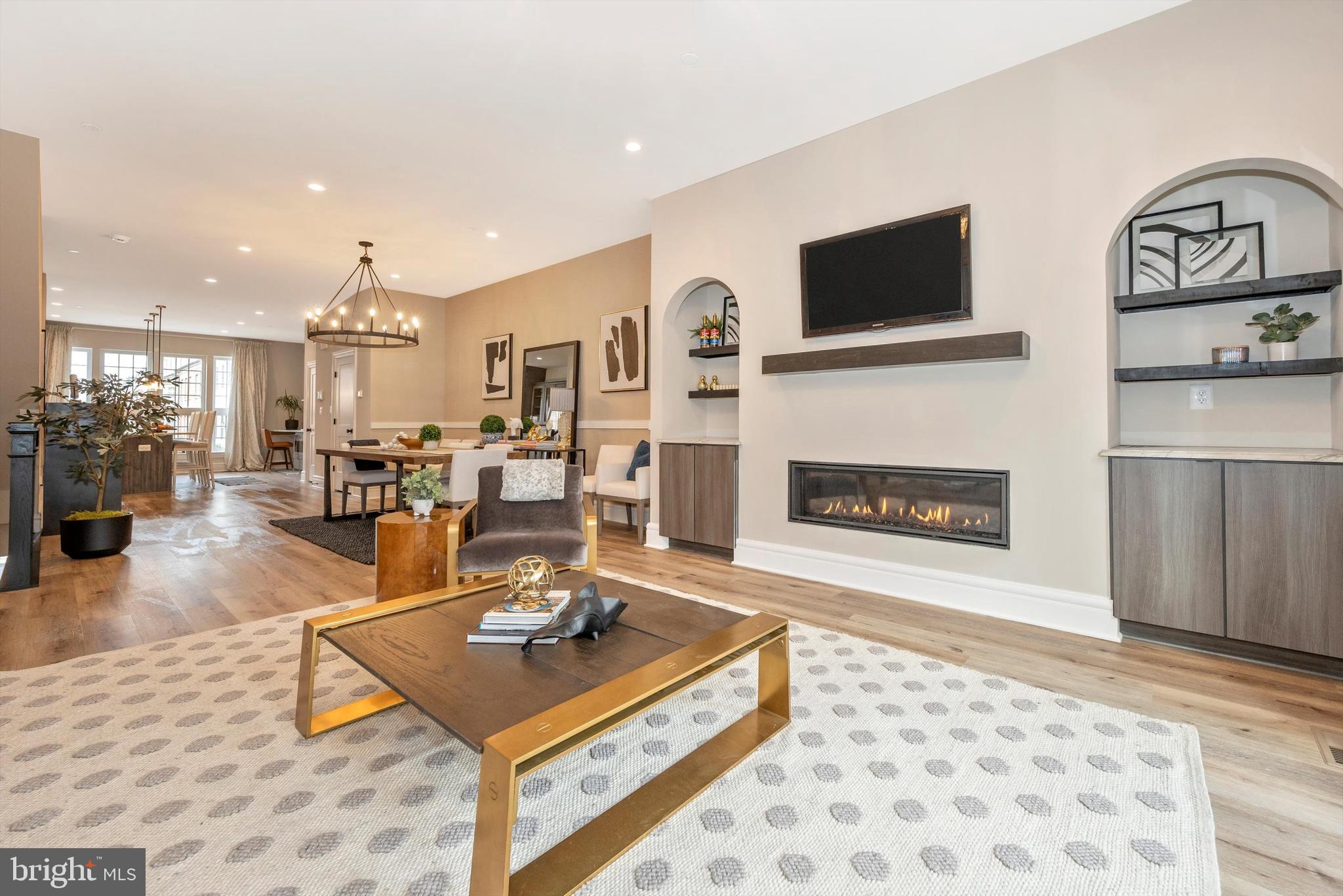 424 North Maxwell Avenue Frederick, MD 21701 - Photo 9 of 58 Living Room