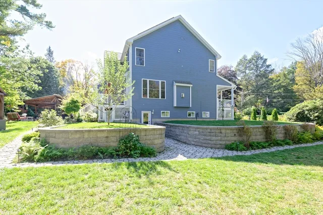 $1,100,000 | 22 Jacobs Road, Southbridge, MA 01550