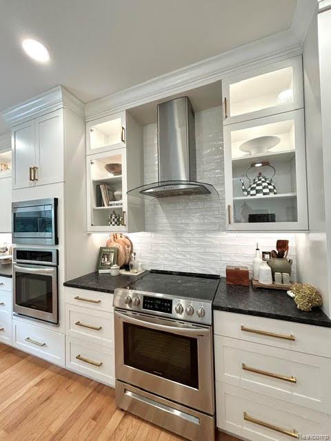 39 Stark Road Rochester, MI 48307 - Photo 27 of 70 Every way you turn, there are custom features in this amazing kitchen