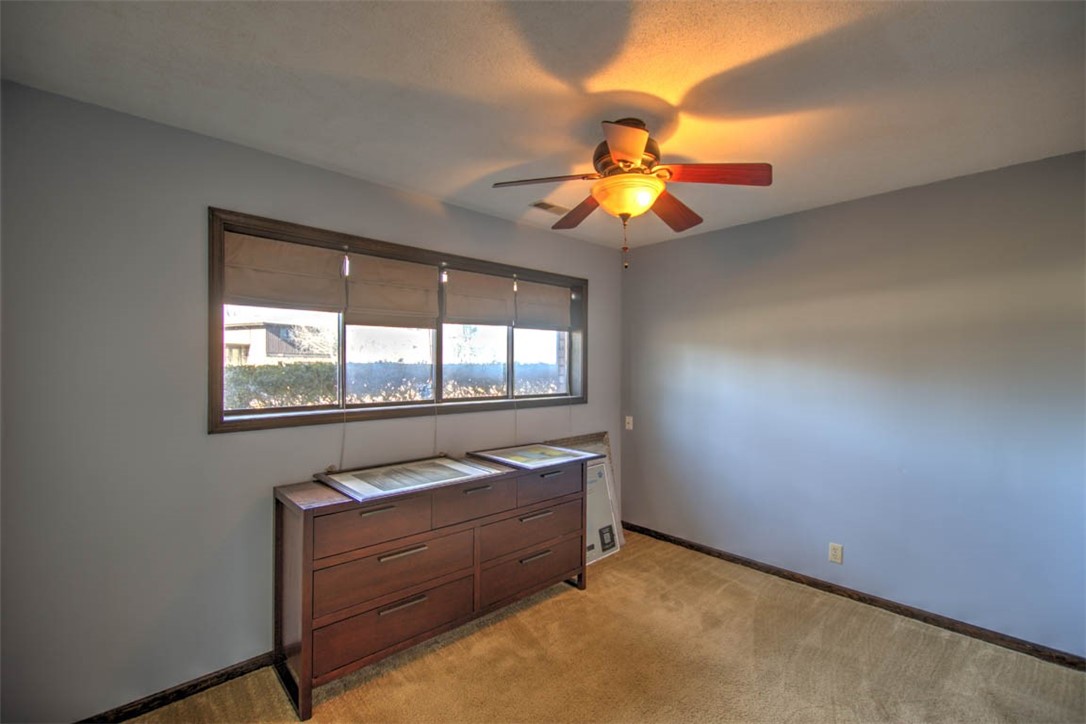 920 West Karen Drive Decatur, IL 62526 - Photo 19 of 28 Gallery Image 19
