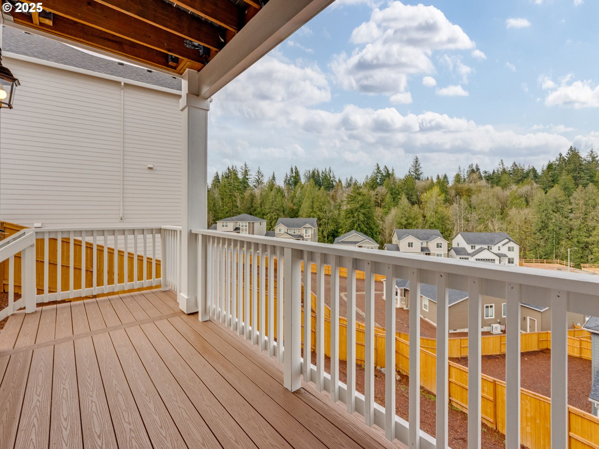 2041 Northeast Ridge Run Lane Estacada, OR 97023 - Photo 41 of 45 Balcony