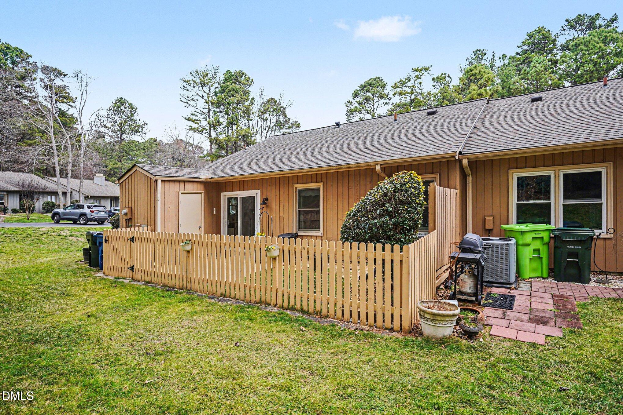 717 Tanglebrook Way Raleigh, NC 27615 - Photo 23 of 31 717 Tanglebrook Way (29)