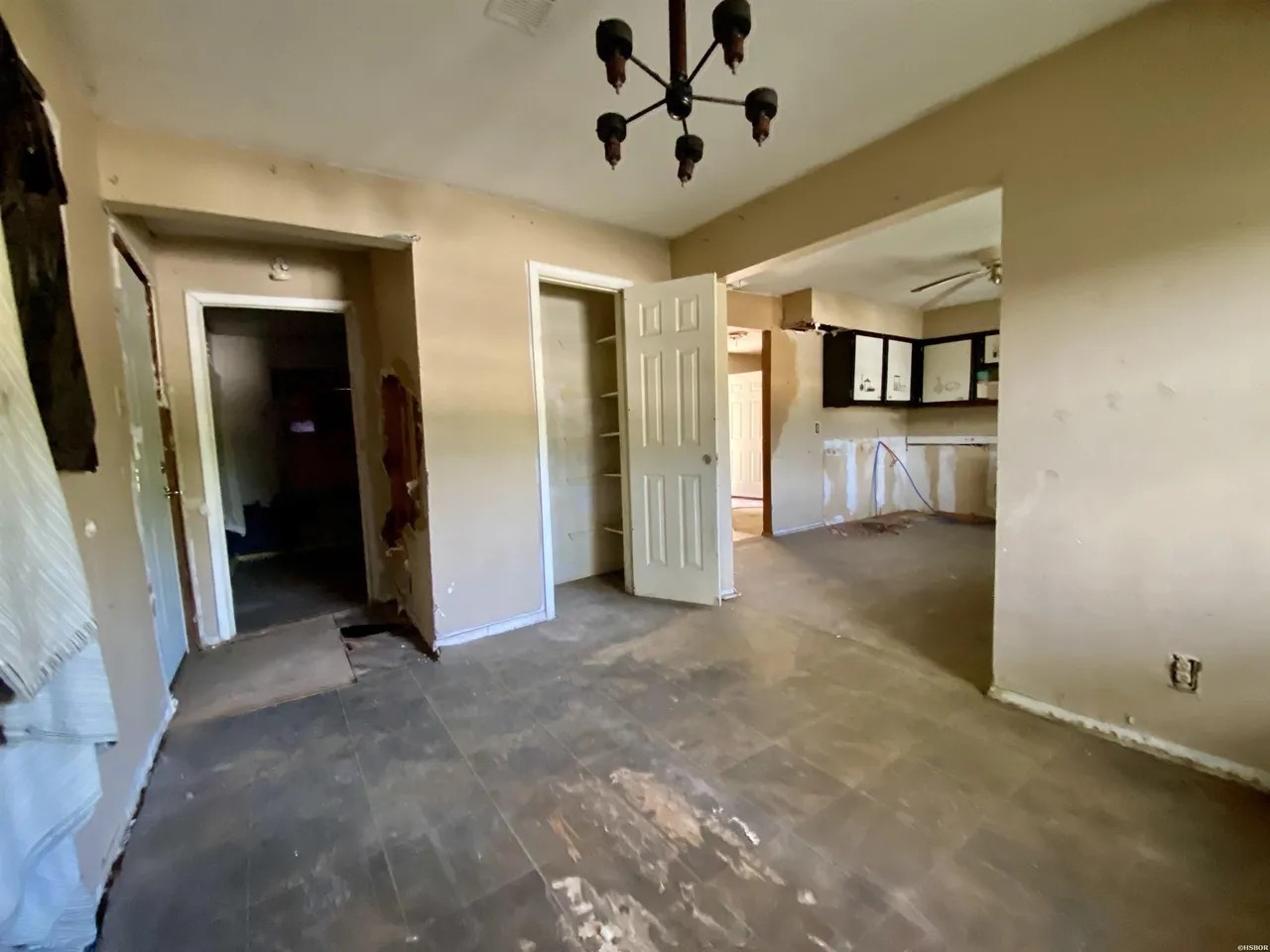 111 Shadow Terrace Hot Springs, AR 71901 - Photo 5 of 21 en view interior of the house
