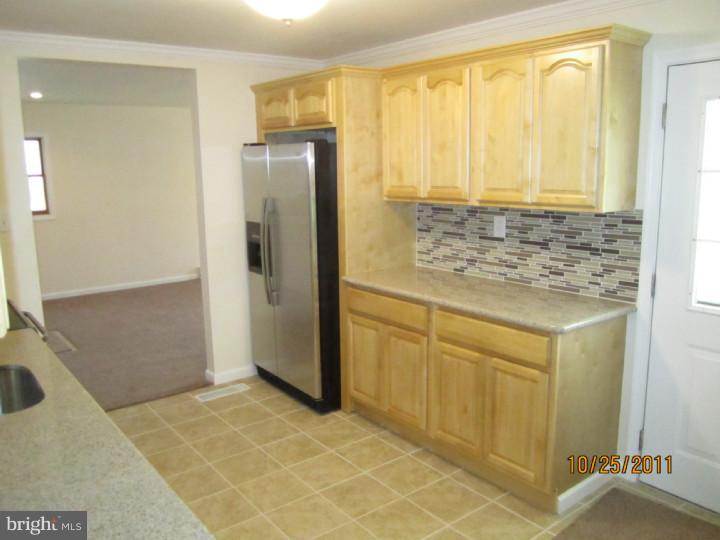 810 Chatham Road Fairless Hills, PA 19030 - Photo 3 of 23 Kitchen