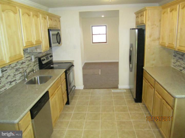 810 Chatham Road Fairless Hills, PA 19030 - Photo 4 of 23 Kitchen