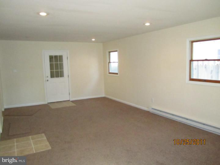 810 Chatham Road Fairless Hills, PA 19030 - Photo 9 of 23 Dining Room