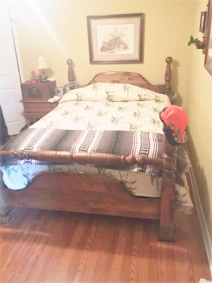 3797 Summitville Road Manchester, TN 37355 - Photo 7 of 10 a living room with a bed