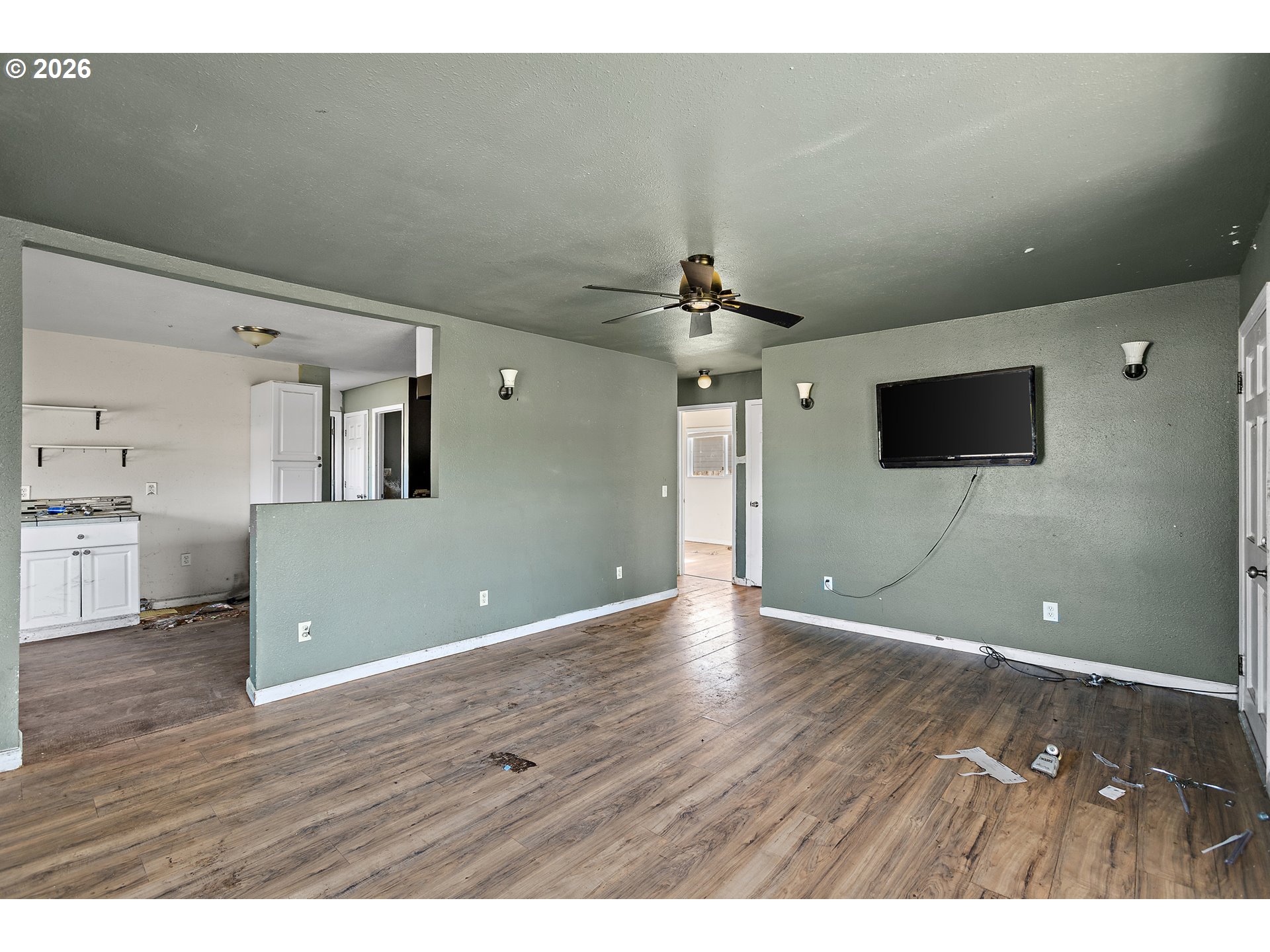 3176 Florida Street Longview, WA 98632 - Photo 5 of 25 Living Room