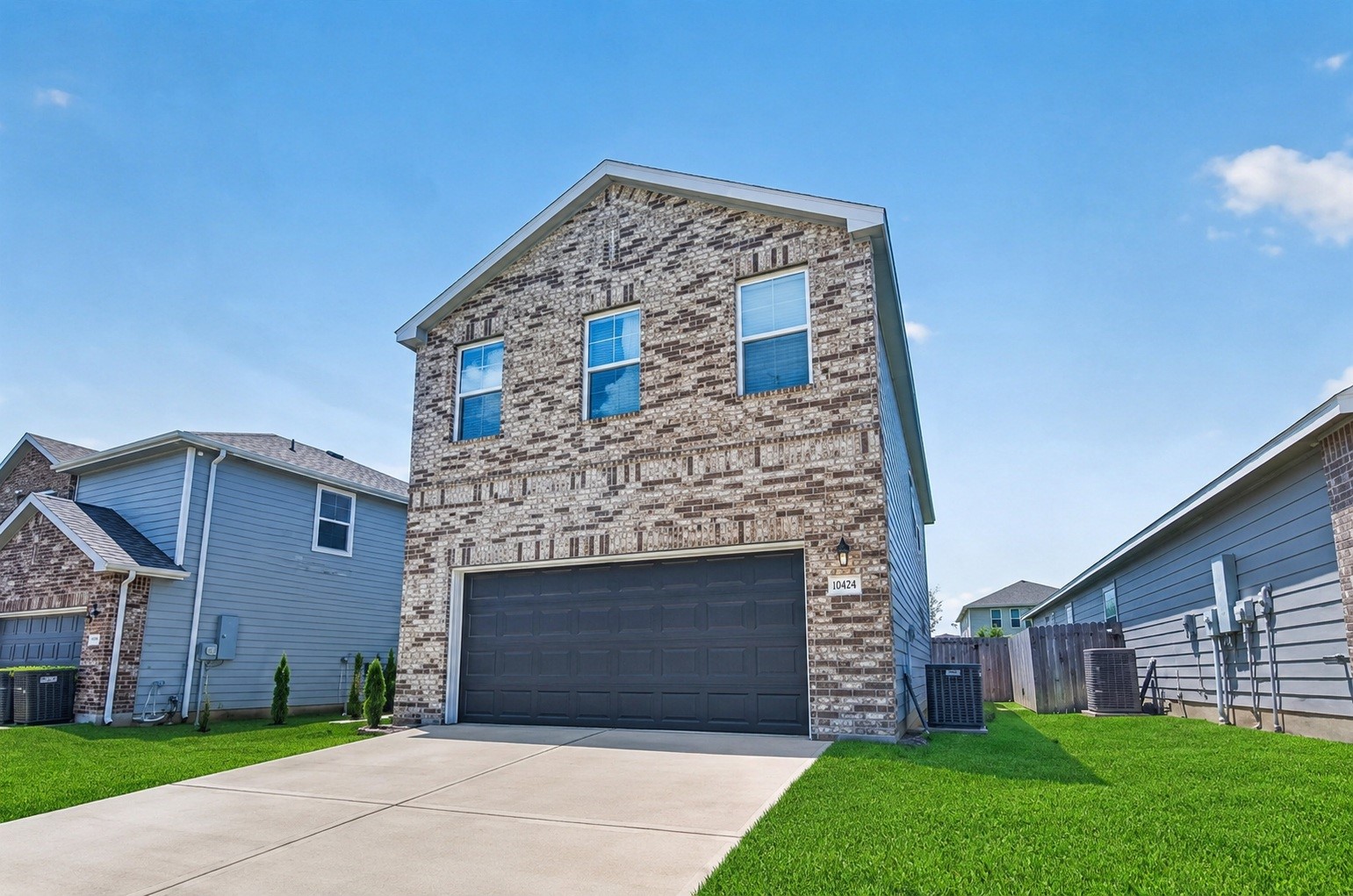 654 Amesbury Road Montgomery, TX 77316 - Photo 3 of 45 Gallery Image 3