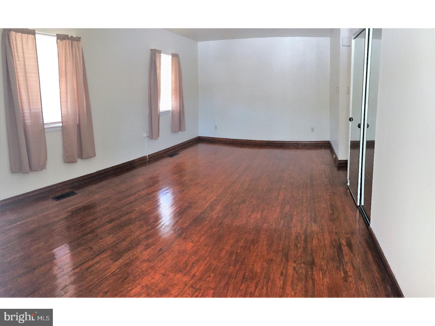 12570 Fedor Road Philadelphia, PA 19154 - Photo 4 of 23