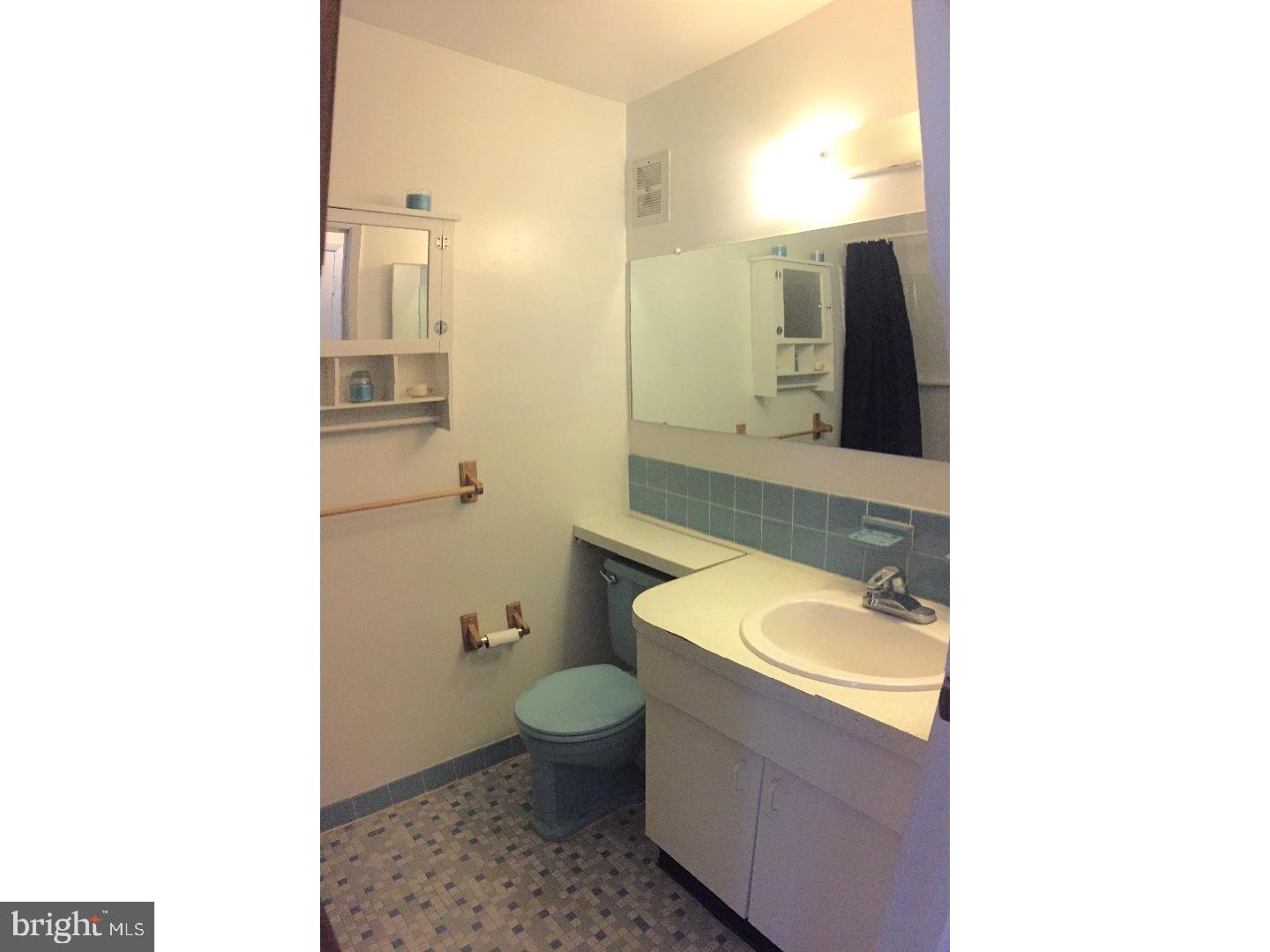 12570 Fedor Road Philadelphia, PA 19154 - Photo 7 of 23