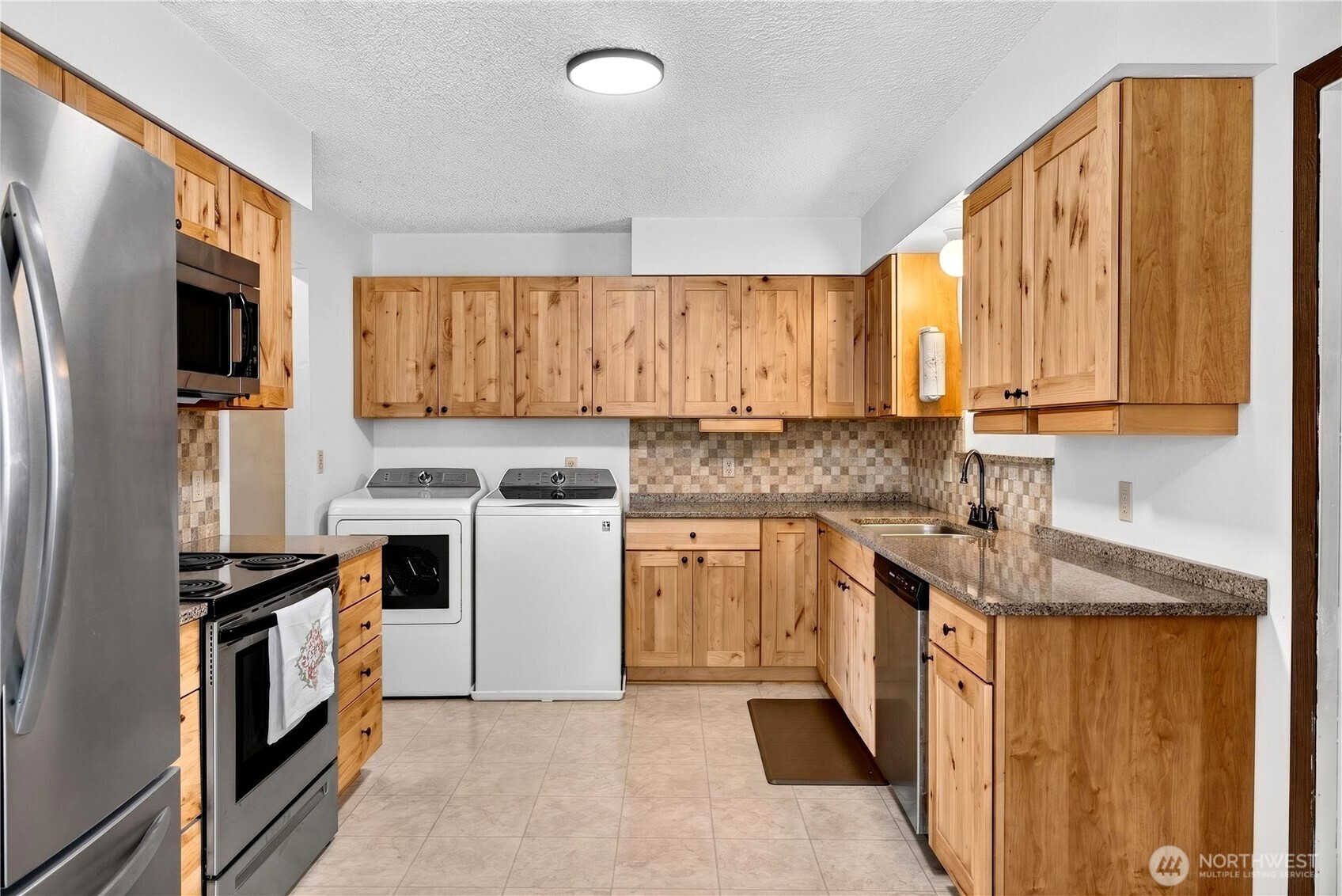 301 Arrowhead Place Southwest Mattawa, WA 99349 - Photo 9 of 36