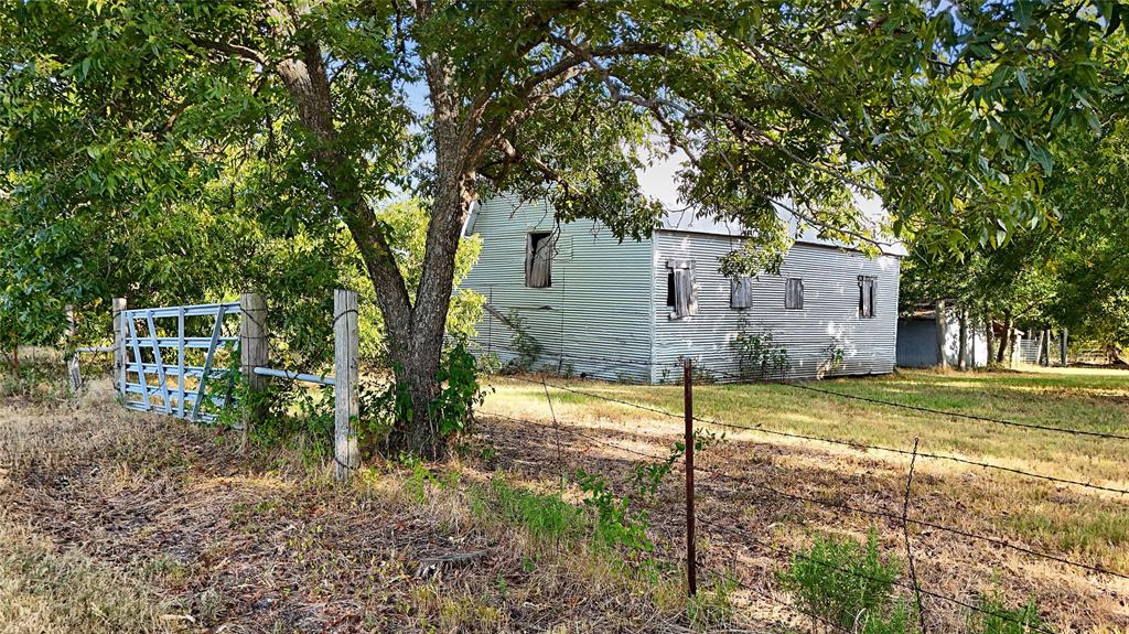 917 Goodwyn Road Italy, TX 76651 - Photo 29 of 40 Additional content