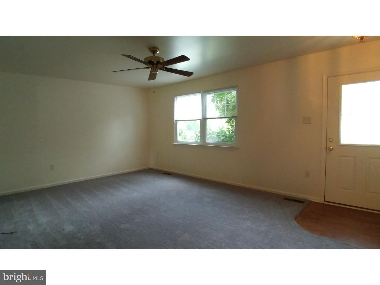1384 Providence Lane Hatfield, PA 19440 - Photo 3 of 21 Living Room