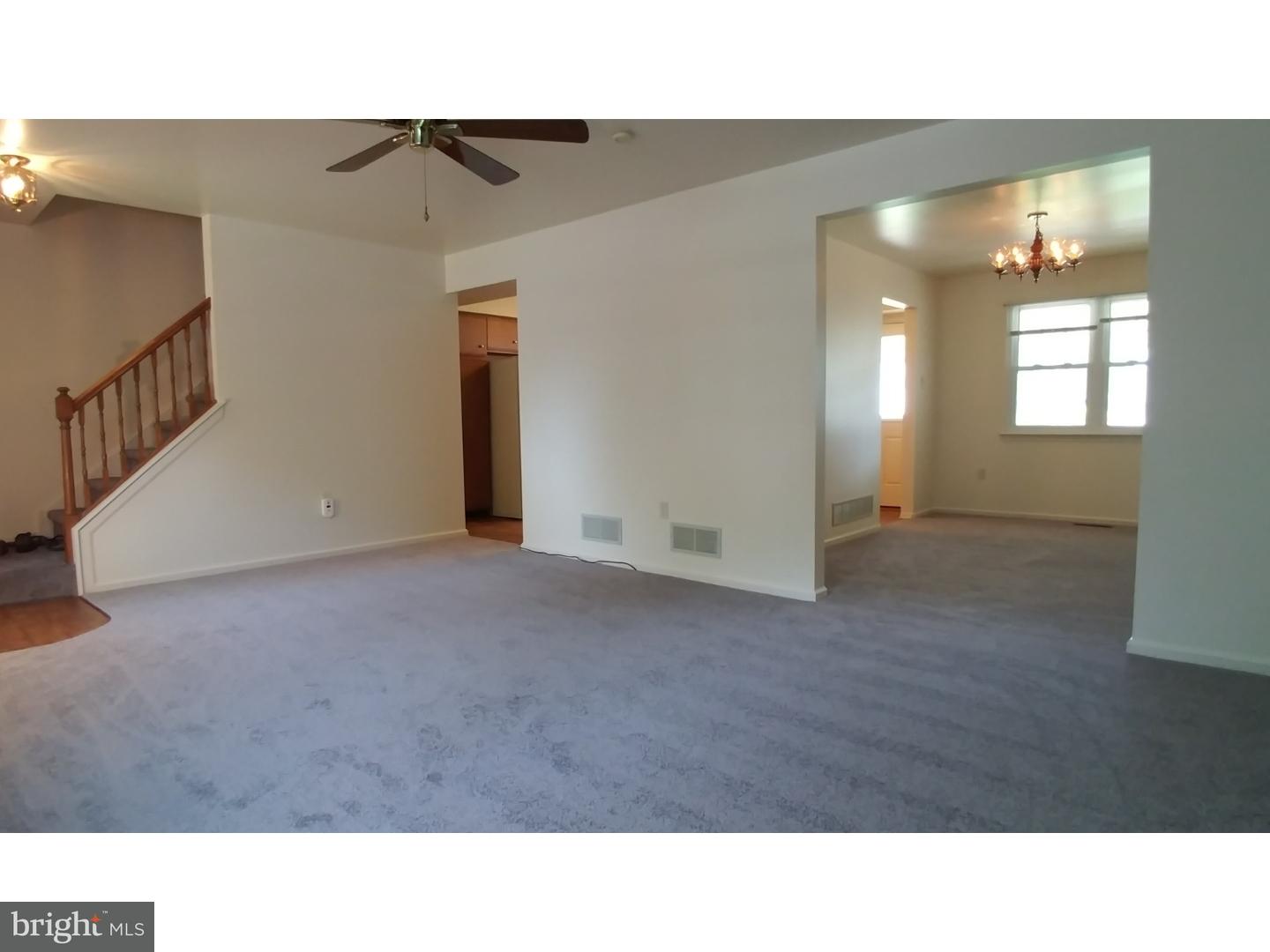 1384 Providence Lane Hatfield, PA 19440 - Photo 4 of 21 Living Room