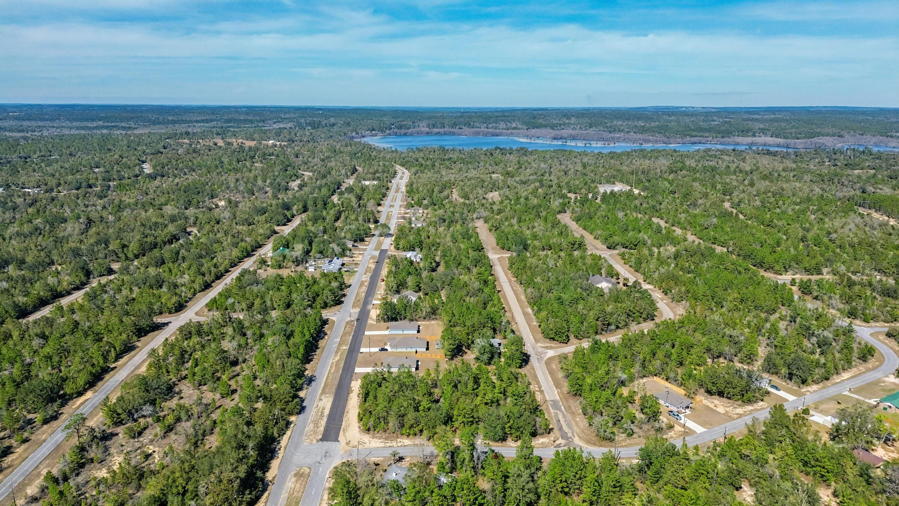 4335 Country Club Boulevard Chipley, FL 32428 - Photo 28 of 28 a view of an outdoor space and a lake view
