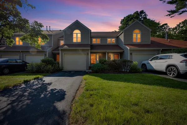 $370,000 | 8 Woodcrest Drive, Unit 8, Oxford, MA 01537